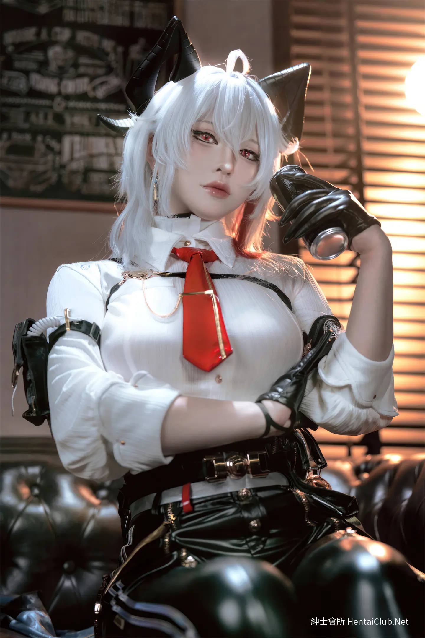 半半子 鸣潮 赞妮