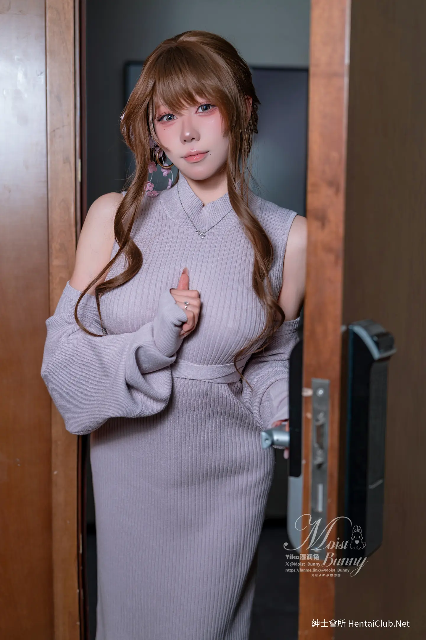 咬一口兔娘 在丈夫身边